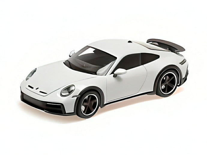 【予約】9月以降発売予定PORSCHE 911 992 ダカール クーペ 2022 ライトグレー/ MINICHAMPS 1/18 ミニカー
