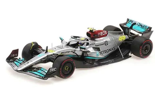 MERCEDES GP  F1 W13E TEAM MERCEDES-AMG PETRONAS F1 N 44 2nd BRAZILIAN GP 2022 LEWIS HAMILTON - SILVER GREEN /Minichamps 1/18 ミニカー