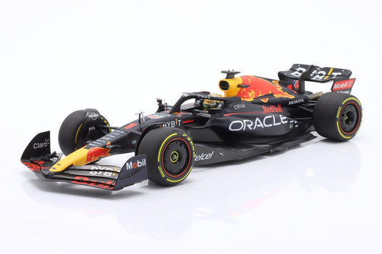 Max Verstappenマックスフェルスタッペン Red Bullレッドブル RB18