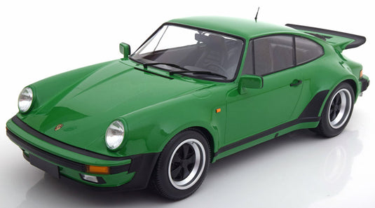 Porsche 911 (930) Turbo 1977 メタリックグリーン/ MINICHAMPS 1/12 ミニカー