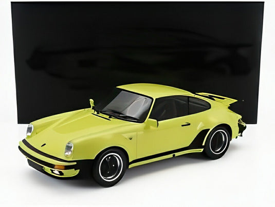 PORSCHE 911 930 3.0L ターボ クーペ 1977 ライトイエロー/ MINICHAMPS 1/12 ミニカー