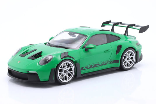 Porscheポルシェ 911 992 GT3 RS 2023 グリーン シルバーリム / MINICHAMPS 1/18 ミニカー
