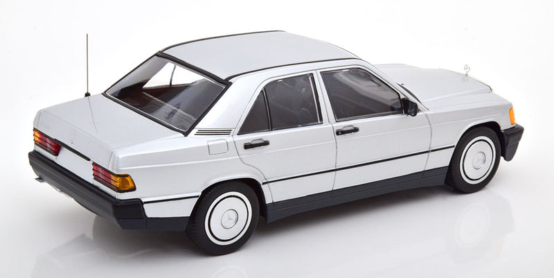 ギャラリービューアに画像をロードする, Mercedes 190E W201 1982 限定504個/ MINICHAMPS 1/18 ミニカー

