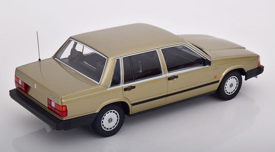 Volvo 740 GL セダン 1986 限定900個/ MINICHAMPS 1/18 ミニカー