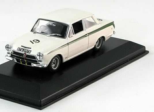 ロータス コルティナMK I 1964 / MINICHAMPS 1/43 ミニカー