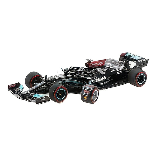 メルセデス AMG W12