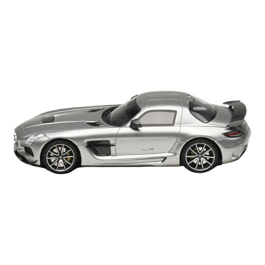 Mercedes Benzメルセデスベンツ SLS AMG クーペ ブラックシリーズ 2013 グレーメタリック 500台限定 / MINICHAMPS 1/43 ミニカー