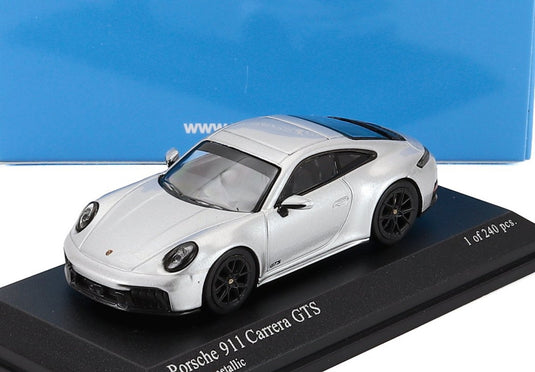 PORSCHE 911 992 2 CARRERA GTS クーペ 2025 グレーメタリック / MINICHAMPS 1/64 ミニカー