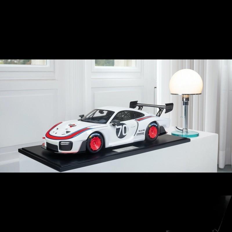 ギャラリービューアに画像をロードする, Porsche 935 マルティーニ 991 GT2 RSベース 2018年モデル 70号車 1/8スケール/Minichamps 1/8ミニカー ポルシェ特注
