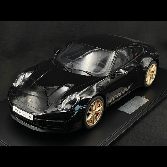 Porsche 911 カレラ 4S 992型 2020年モデル ディープブラックメタリック/Minichamps 1/8ミニカー ポルシェ特注