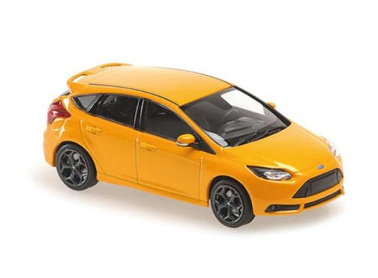 Ford Focus ST 2011 オレンジメタリック/ Maxichamps 1/43 ミニカー