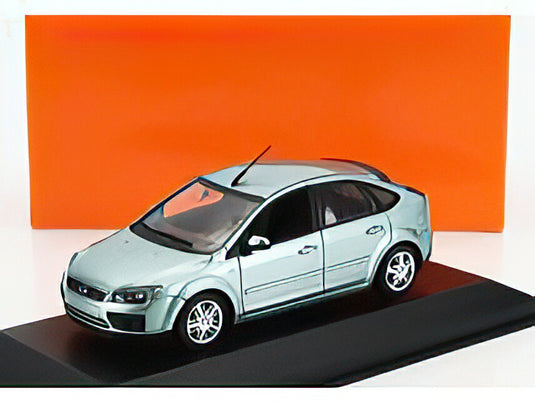 Ford Focus 2004 ライトブルーメタリック/ Maxichamps 1/43 ミニカー
