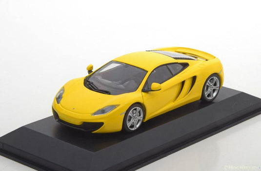 マクラーレン 12C 2011 イエロー Maxichampsシリーズ/ MINICHAMPS 1/43 ミニカー
