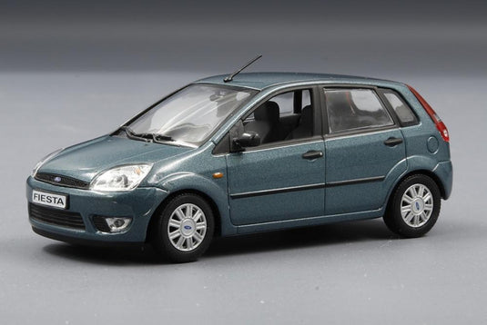 Ford Fiesta 2001 5ドア HB グリーンメタリック/ MINICHAMPS 1/43 ミニカー