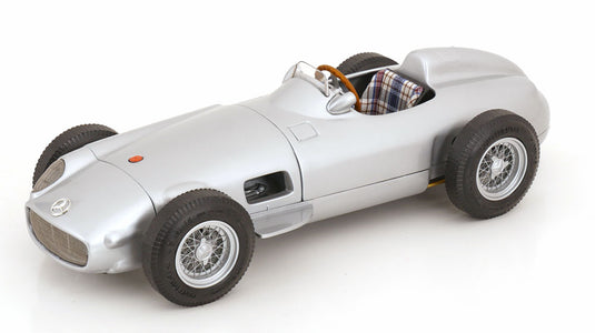 Mercedes W196 シルバープファイル モノポスト 1954 シルバー / CMC 1/18 ミニカー