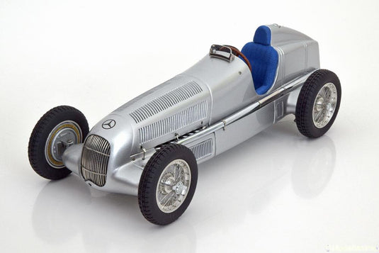 Mercedes W25 シルバープファイル 1934 シルバー / CMC 1/18 ミニカー