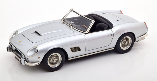 Ferrari 250 California Spyder 着脱式ハードトップ付 1960 限定2500個/ CMC 1/18 ミニカー