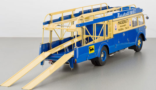 Fiat 642 RN2 Bartoletti Maserati レーシングトランスポーター 1957 第2版/ CMC 1/18 ミニカー