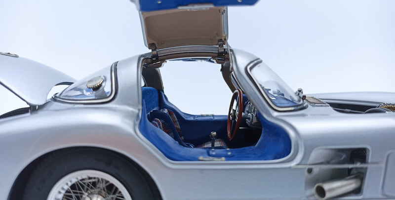 ギャラリービューアに画像をロードする, Mercedes-Benz 300 SLR Coup?, 1955, blue interior /CMC 1/18 ミニカー
