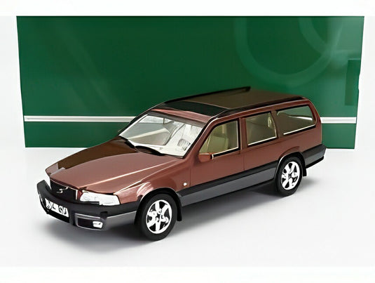 【予約】VOLVO V70 XC CROSS COUNTRY 1996 ブラウン/ Cult-Scale 1/18 ミニカー