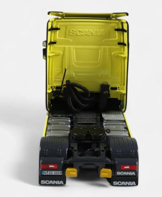 Scania V8 730S 4x2 トラクタヘッド トラック / NZG 1/18 建設機械模型 工事車両