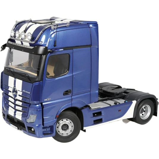 Mercedes Benz GigaSpace 4x2 / NZG 1/18 ミニカー
