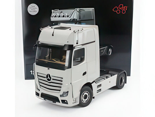MERCEDES BENZ ACTROS L 1863 ギガスペース 4x2 トラクタートラック 2軸 2023 ホワイト/ NZG 1/18 ミニカー