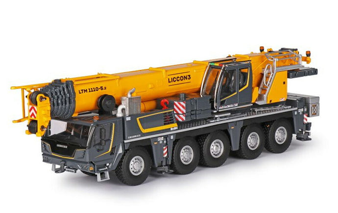 Liebherr LTM 1110 5.2 モバイルクレーン / CONRAD 1/50 建設機械模型 工事車両