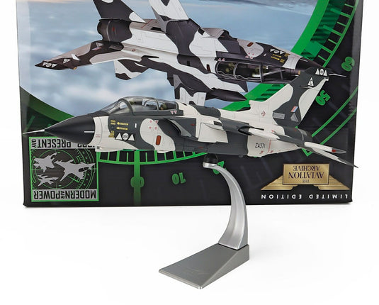 Panaviaパナビア Tornadoトルネード GR.1A ZA371 ミリタリー迷彩 1988 / Corgi 1/48 ミニカー ミリタリー模型