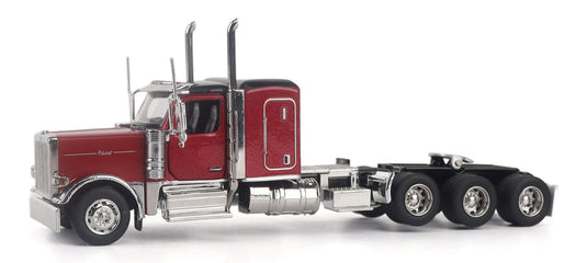 Peterbilt Model 589 131 BBC Configuration with 58 / Diecast Masters 1/64 模型