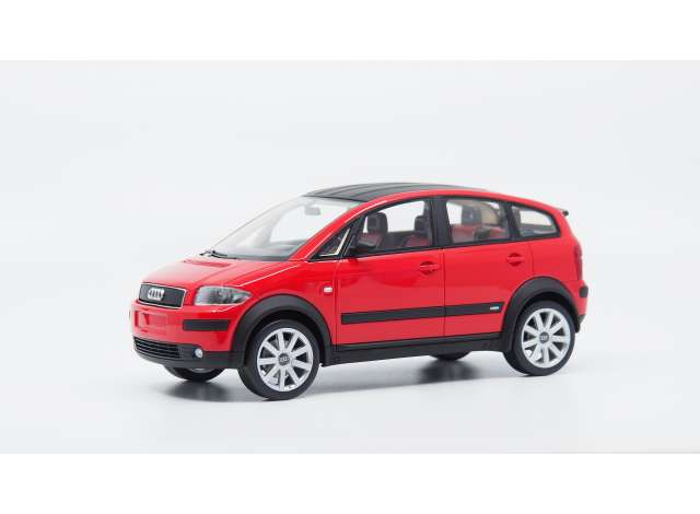 2003 Audi A2 Color Storm, red/DNA COLLECTIBLES 1/18ミニカー