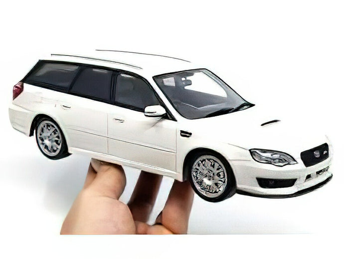 【予約】12月以降発売予定SUBARU - LEGACY STI S402 TOURING STATION WAGON 2006 - WHITE/DNA COLLECTIBLES 1/18ミニカー