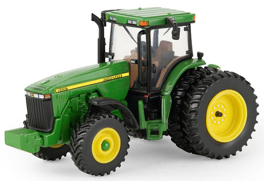John Deere 8400 トラクター デュアルタイヤ、プレステージコレクション  / ERTL 1/64 農業機械模型