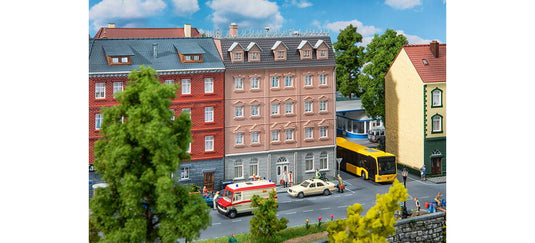 HOゲージ 鉄道模型 Faller ファラー オフィス付タウンハウス Era III Town house with office epoch III