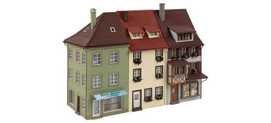 HOゲージ 鉄道模型 Faller ファーラー 3軒の小さな町の家 3 Small town houses