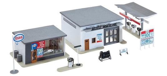HOゲージ 鉄道模型 Faller Gas station with car wash August monthly model
