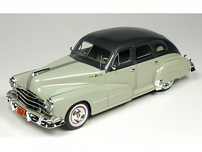 【予約】12月以降発売予定PONTIAC シルバーストリーク セダン 1948 2トーングレー/ GOLDVARG 1/43 ミニカー