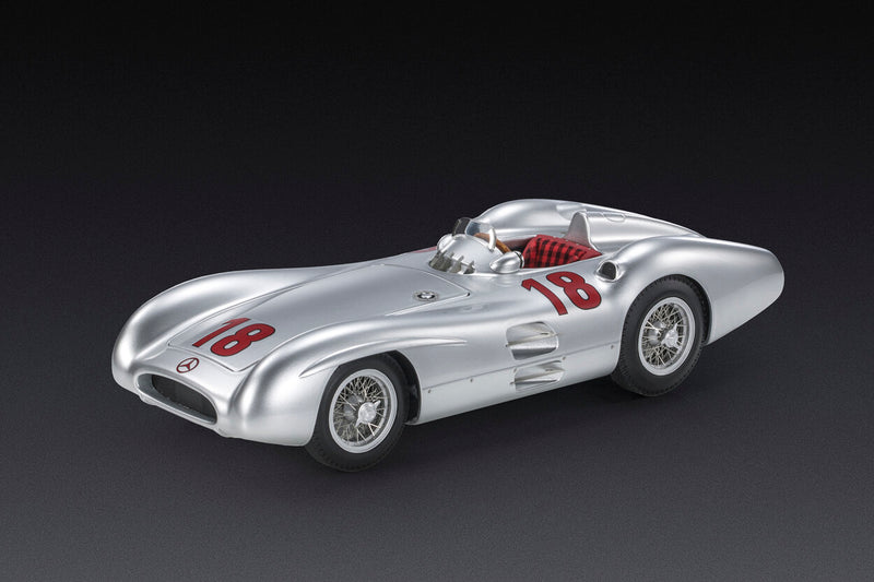 ギャラリービューアに画像をロードする, 【予約】2025年発売予定MERCEDES BENZ  F1  W196R STREAMLINERS N 18 WINNER FRANCE GP JUAN MANUEL FANGIO 1954 WORLD CHAMPION SILVER/GP Replicas 1/18ミニカー
