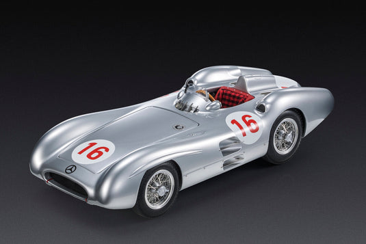 【予約】2025年発売予定MERCEDES BENZ  F1  W196R STREAMLINERS N 16 WINNER MONZA ITALY GP JUAN MANUEL FANGIO 1954 WORLD CHAMPION SILVER/GP Replicas 1/18ミニカー