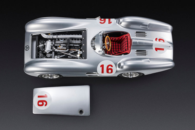 ギャラリービューアに画像をロードする, 【予約】2025年発売予定MERCEDES BENZ  F1  W196R STREAMLINERS N 16 WINNER MONZA ITALY GP JUAN MANUEL FANGIO 1954 WORLD CHAMPION SILVER/GP Replicas 1/18ミニカー
