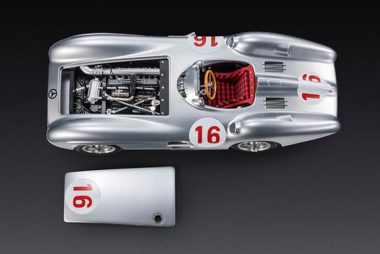 【予約】2025年発売予定MERCEDES BENZ  F1  W196R STREAMLINERS N 16 WINNER MONZA ITALY GP JUAN MANUEL FANGIO 1954 WORLD CHAMPION SILVER/GP Replicas 1/18ミニカー