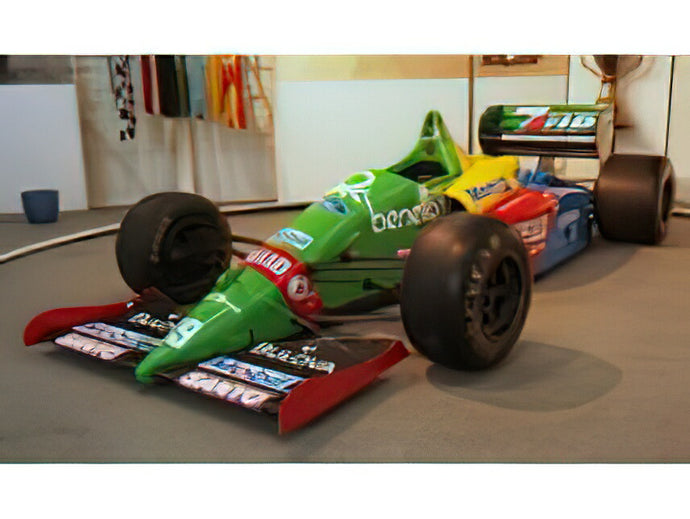 【予約】12月以降発売予定BENETTONベネトンF1 B188 N 19 3rd BRITISH GP フィギュア付き 1988 ALESSANDRO NANNINI - GREEN YELLOW BLUE /GP Replicas 1/18ミニカー