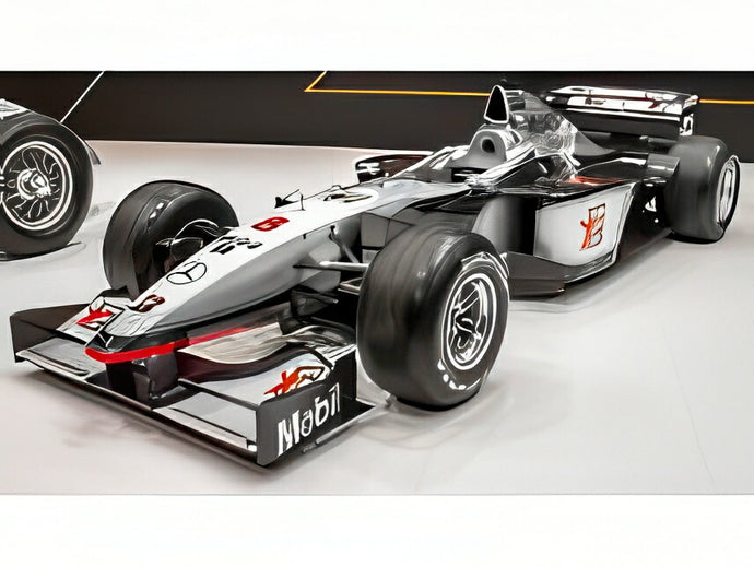 【予約】2025年発売予定McLAREN F1 MERCEDES MP4/13 N 8   優勝 モナコGP (パイロットフィギュア付き) 1998 ミカ・ハッキネン/GP Replicas 1/18ミニカー