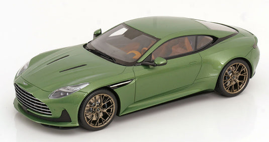 Aston Martin DB12 ヴァンテージ 2023 限定999個 / GT Spirit 1/18 ミニカー