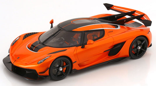 Koenigsegg イェスコ アタック/ GT Spirit 1/18 ミニカー
