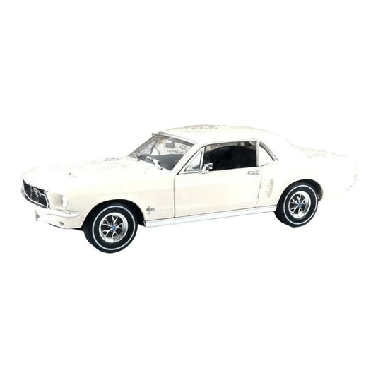 【予約】 フォード マスタング クーペ 1967 ホワイト The She Country Mustang / GreenLight 1/18 ミニカー