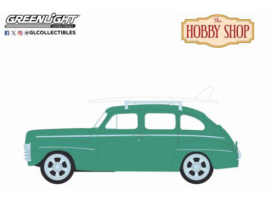 1946 フォード フォードア スーパーデラックス サーフボード付 ミニカー / Greenlight 1/64 ミニカー