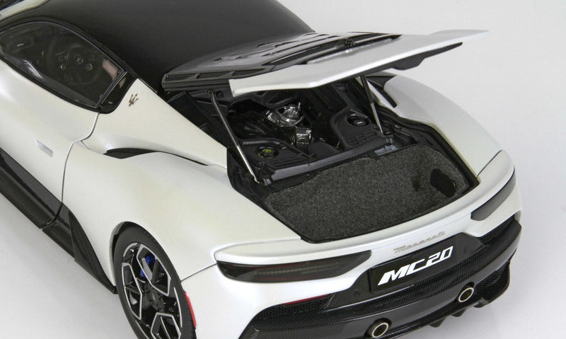 ギャラリービューアに画像をロードする, 【予約】Maserati MC20 フルオープンダイキャスト スペシャルカラー ビアンコアウダーチェ ディスプレイ付き/ BBR 1/18 300台限定ミニカー
