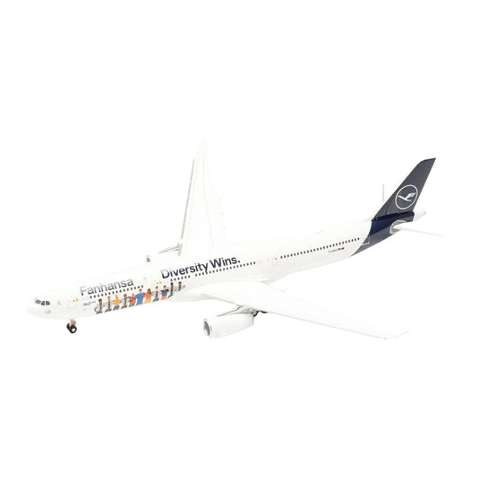 ルフトハンザ Lufthansa エアバス A330-300 Fanhansa Diversity Wins 特別塗装 D-AIKQ / Herpa 1/200 飛行機模型 旅客機