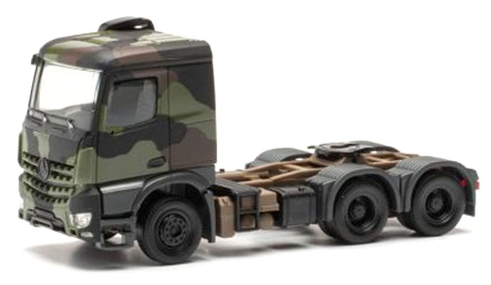 German Armed Forces Mercedes Benz Arocs 6x4 トラクター カモフラージュ キャブのみ ハイクオリティプラスチック / Herpa 1/87 建設機械模型 工事車両
